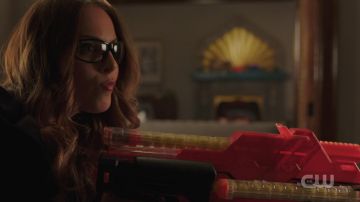 Nerf Gun of Fallon Carrington (Elizabeth Gillies) in Dynasty (S03E14)