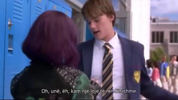 Chemise blanche de Ben (Mitchell Hope) dans le film Descendants