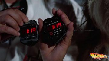 Doc Brown's Stop Watch de Dr. Emmett Brown (Christopher Lloyd) dans Retour vers le futur