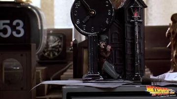 Clock de Marty McFly (Michael J. Fox) dans Retour vers le futur