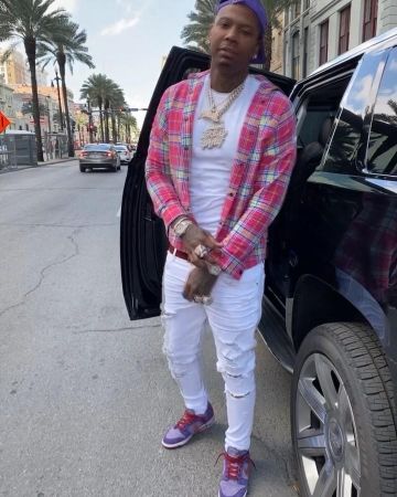 Palm angels Pink Check Shirt of Moneybagg Yo on the Instagram account @moneybaggyo