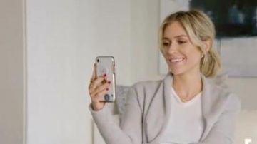 Anillo de oro alrededor del anillo usado por Kristin Cavallari en Very Cavallari Temporada 3 Episodio 8
