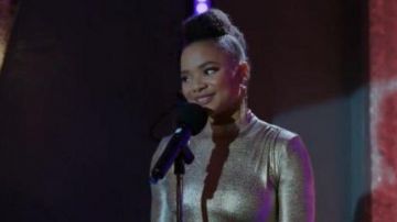 Froncé Col montant Robe portée par Vanessa (Jade Payton) dans la Dynastie Saison 3 Épisode 14