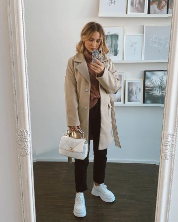 Sweater of Carmen Kroll on the Instagram account @carmushka