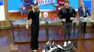Ba&sh Nea Cropped Sleeve Jumper worn by Kelly Ripa on LIVE with Kelly and Ryan February 28, 2020