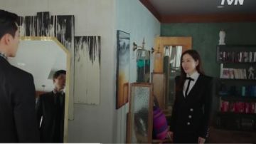 Fit­ted Mi­ni Dress worn by Yoon Se Ri (Son Ye-jin) in Crash Landing on You Season 1 Episode 12