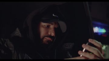 Noir casquette Nike porté par Drake dans sa quand Dire Quand et de Chicago Freestyle vidéo de musique