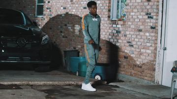 Merchandising tempo Supermarkt YoungBoy Never Broke Again - Genie [Official Music Video]: Clothes,  Outfits, Brands, Style and Looks | Spotern