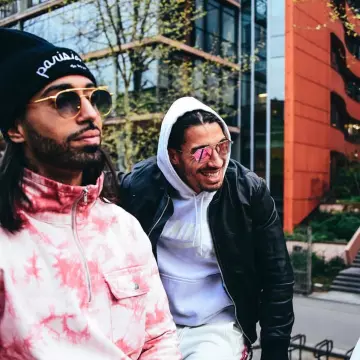 Gafas de sol N.O.S. de Pnl en la cuenta de Instagram de @team_pnl