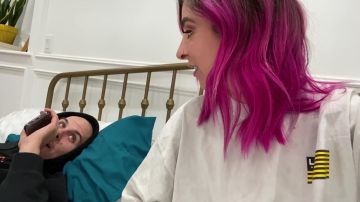 Anillo de aro de nariz de acero inoxidable usado por Gabbie Hanna en el video de YouTube Bebí un galón de agua al día durante un mes