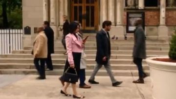 Noir Sac en Cuir porté par Katy Keene (Lucy Hale) à Katy Keene Saison 1 Épisode 4