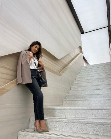 Topshop jean Noir de l'Annam Ahmad sur l'Instagram account @annam.ahmad