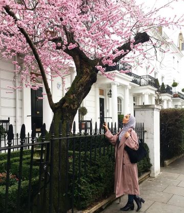 Coats Pink of Annam Ahmad en la cuenta de Instagram @annam.ahmad