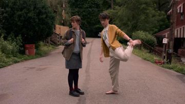 Le noir flat chaussures de Sydney (Sophia Lillis) dans je ne Suis Pas d'Accord avec Cela (S01E01)