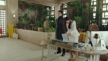 Black Leather Pumps worn by Yoon Se Ri (Son Ye-jin) in Crash Landing on You Season 1 Episode 13