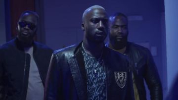 La veste en cuir bomber écusson lions en argent Richard Valentine Paris dans le clip Validé (B.O de la série Validé) de Sam's feat Lacrim