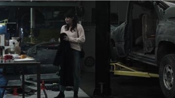 Blue Cut Off jeans usados por Michelle Blake (Liv Tyler) en 9-1-1: Lone Star Temporada 1 Episodio 8