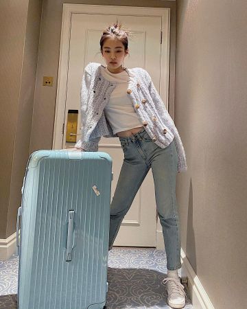 Zapatos Supercourt en Blanco de Jennie Kim en la cuenta de Instagram @jennierubyjane