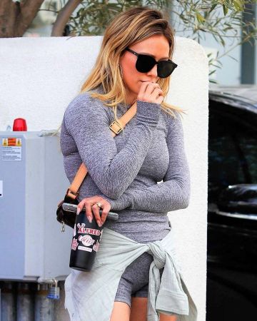 Gymshark Vital Seamless Shorts usado por Hilary Duff Yoga febrero 28, 2020
