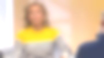 Sweater round neck striped of Claire Chazal in Passage of the Arts 03.03.2020