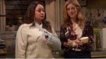 Black Flo­ral Blouse worn by Chelsea Grayson (Anneliese van der Pol) in Raven's Home Season 3 Episode 18