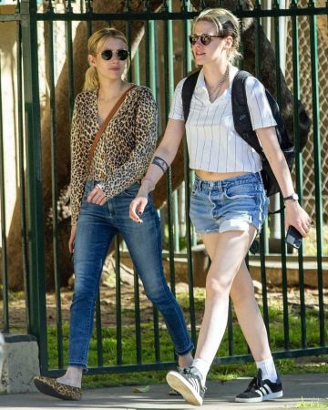 Ray Ban Retro Sun­glass­es worn by Emma Roberts Los Feliz March 3, 2020