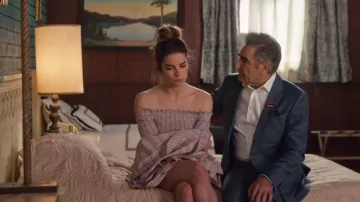 Caroline Constas Appolonia Robe portée par Alexis Rose (Annie Murphy) comme on le voit dans Schitt s Creek (S06E09)
