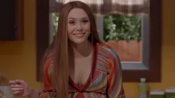 Orange, rouge et bleu, blouse de Elizabeth Olsen dans WandaVision bande-annonce Officielle (2020) Marvel Série TV HD