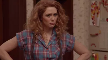 Bourgogne/Rouge Rayé Bretelles de Elizabeth Olsen dans WandaVision bande-annonce Officielle (2020) Marvel Série TV HD