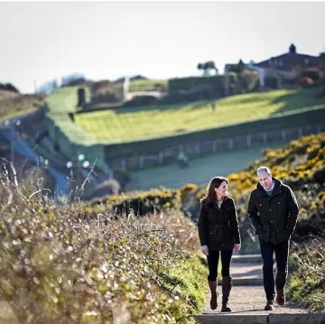 Zara Tournent Jeans Noir porté par Catherine, Duchesse de Cambridge Teagasc de la Ferme de Recherche 4 Mars 2020