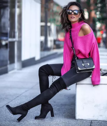 Bottes Noires de Lucie Hernandez sur l'Instagram account @lucyswhims