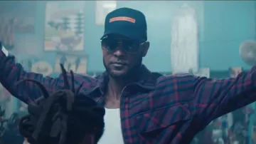 Casquette noire de Booba dans Maes - Blanche ft. Booba