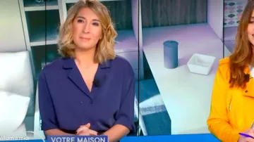 La combinaison col croisé à double boutonnage en crêpe navy de Caroline Delage dans William à midi le 05.03.2020