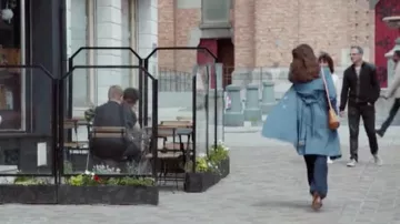 La sac à main de Louise Monot sur le tournage de la série Une belle histoire (S01E07)