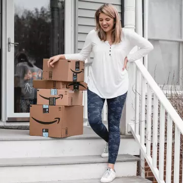 Henley Tops White de Lauren Dix sur l'Instagram account @laurenmdix