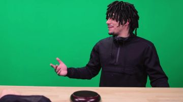 The black jacket worn by Mister V mimicking Koba LaD in his YouTube video MAKING OF : RAP VS REALITY 2 - MISTER V