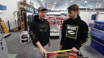 Grey Nike Cap worn by MrBeast in the YouTube video Anything You Can Fit In The Circle I’ll Pay For