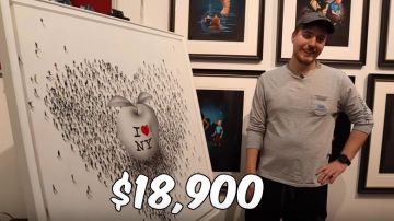 Camiseta gris de bolsillo preshrunk usada por MrBeast en el video de YouTube I Gave My Credit Card To Random People