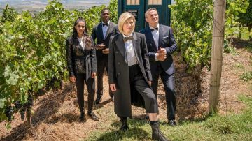 Trousers of The Doctor (Jodie Whittaker) in Doctor Who (S12E01)