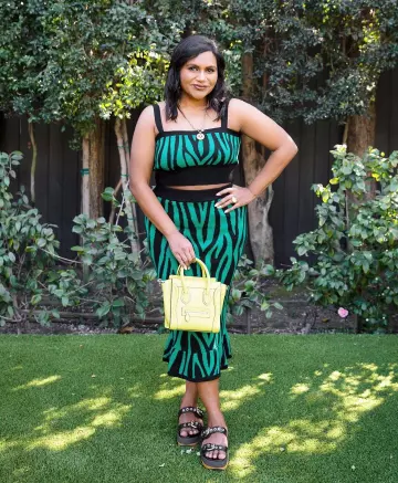 Victor Glemaud Laine Tube Haut porté par Mindy Kaling Instagram le 9 Mars 2020