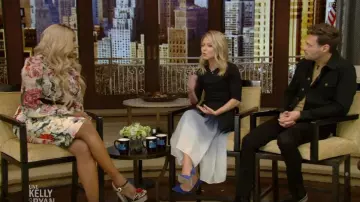 Dolce & gabbana Flo­ral Print Pen­cil Skirt worn by NeNe Leakes on LIVE with Kelly and Ryan March 5, 2020