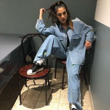 Los vaqueros Adidas que lució Chilla en su cuenta de Instagram @chillaofficiel
