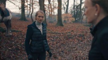 Navy Blue Puffy Vest worn by Diana Bishop (Teresa Palmer) in A Discovery of Witches Season 1 Episode 5