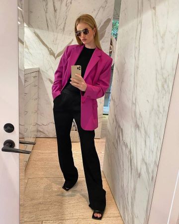 Jacquemus La Veste Raffaella Blazer porté par Rosie Huntington-Whiteley Instagram le 9 Mars 2020