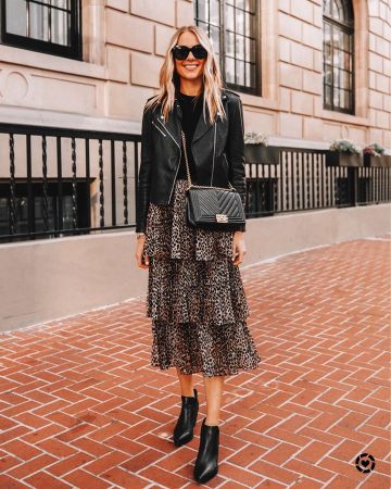 Falda Midi escalonada de Amy Jackson en la cuenta de Instagram @fashion_jackson