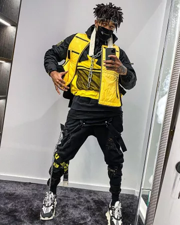 Agora black and yellow Windbreaker worn by Scarlxrd on his Instagram account @scarlxrd
