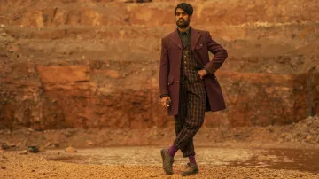 Violet Chaussettes portées par Le Maître (Sacha Dhawan) dans Doctor Who (S12E10)