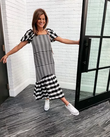Revisa el vestido Midi de Brighton Keller Butler en la cuenta de Instagram @brightonkeller