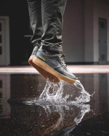 Sneakers Nike x Gore-Tex green khaki on the account Instagram of @tonton_gibs