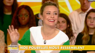 Le pull en maille côtes de Isabelle Moreau dans L'Info du vrai le 11.03.2020
